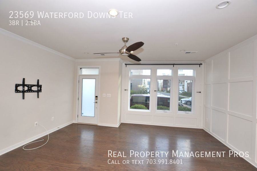 23569 Waterford Downs Ter - Photo 4 of 45