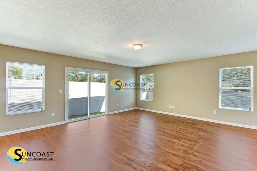 8001 Ridgehill View Rd - Photo 4 of 21