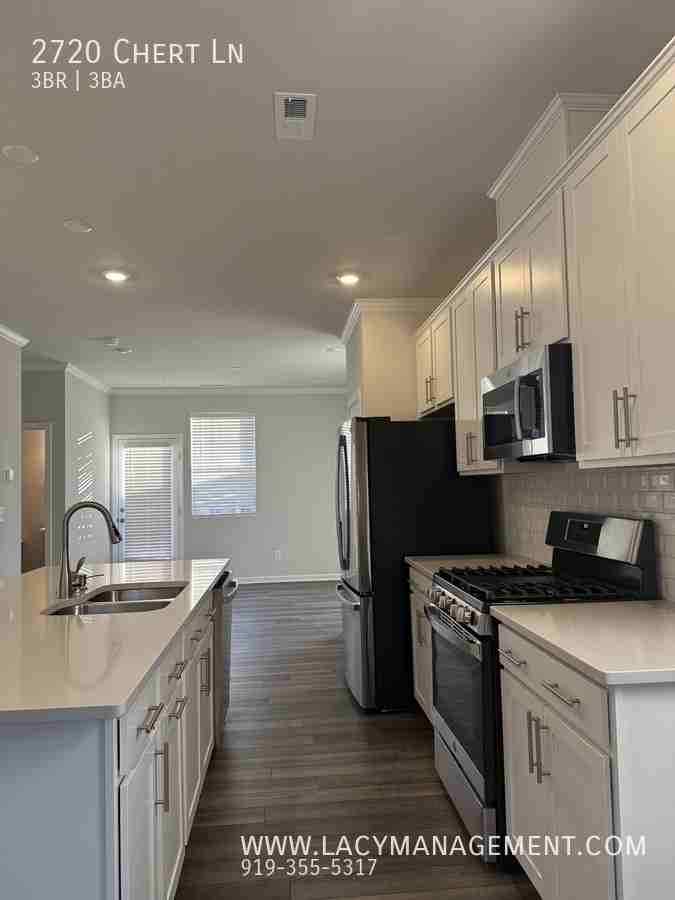 2720 Chert Ln - Photo 6 of 35