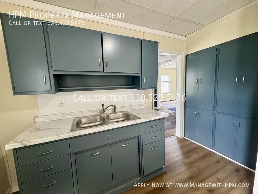 202 Smith Ave Sw - Photo 2 of 12