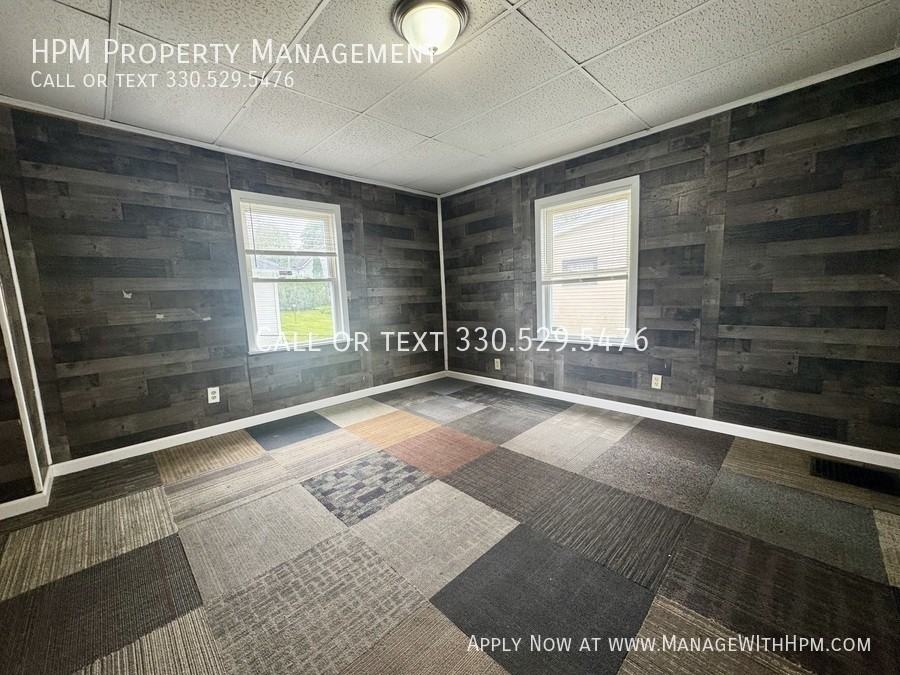 202 Smith Ave Sw - Photo 3 of 12