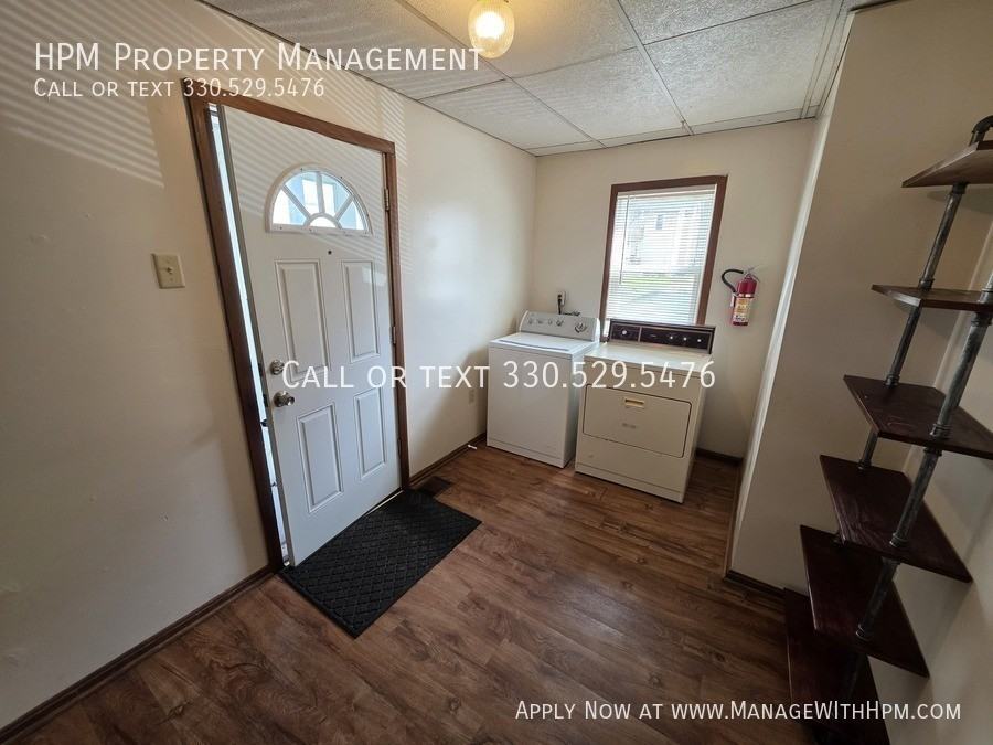 497 Sumner St - Photo 3 of 13