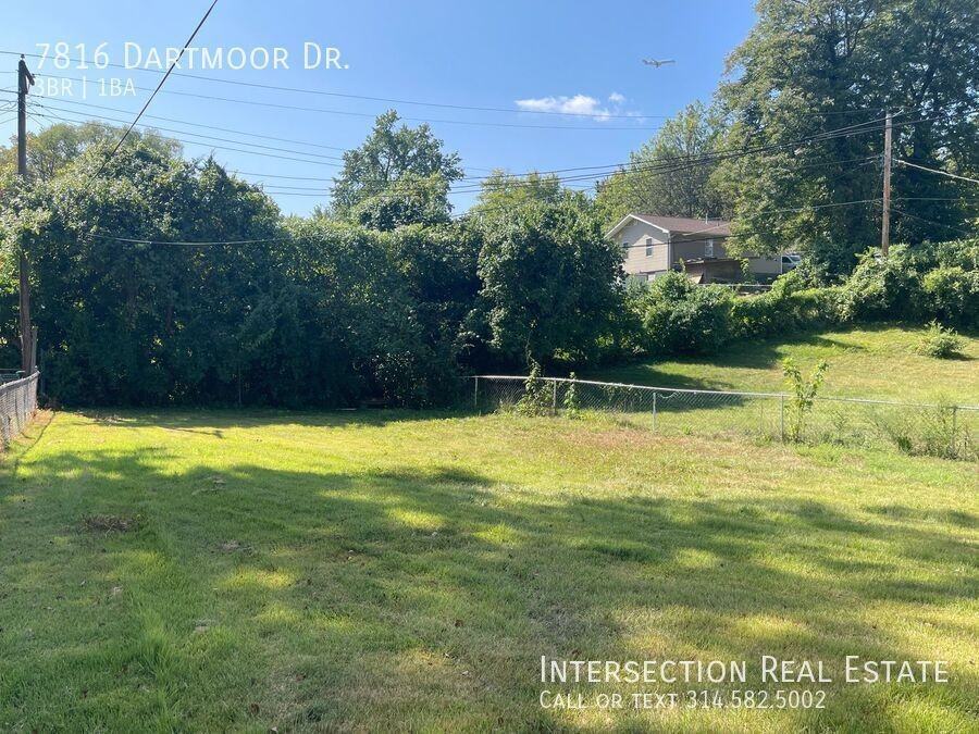 7816 Dartmoor Dr - Photo 4 of 21