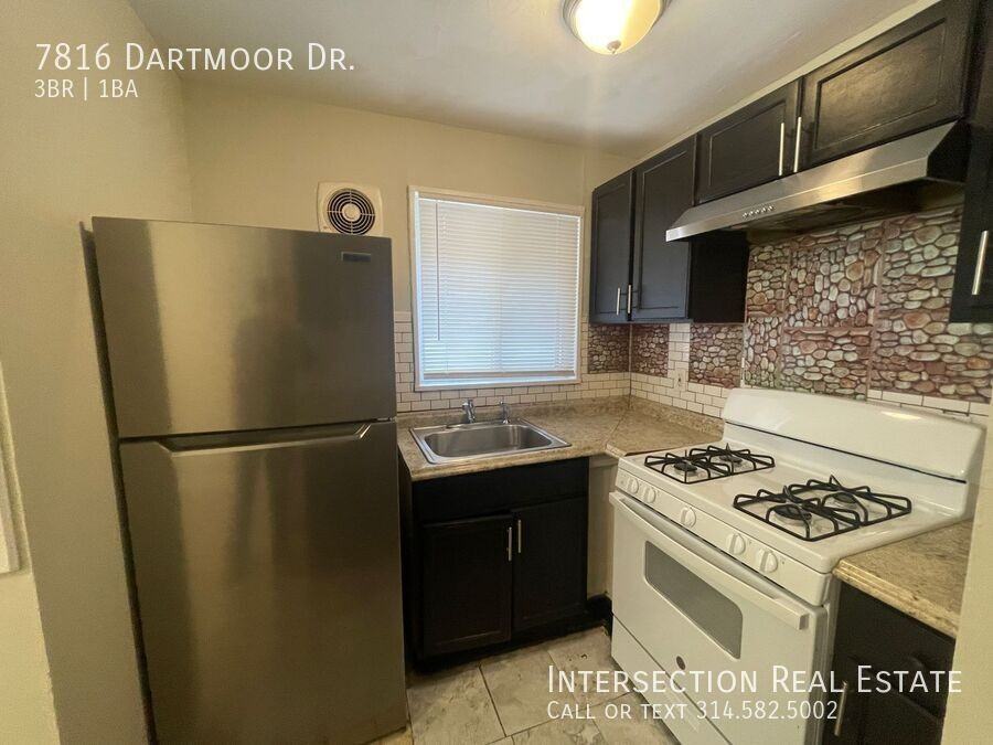 7816 Dartmoor Dr - Photo 7 of 21