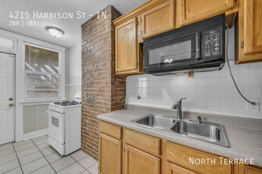4215 Harrison St #1N - Photo 2 of 21