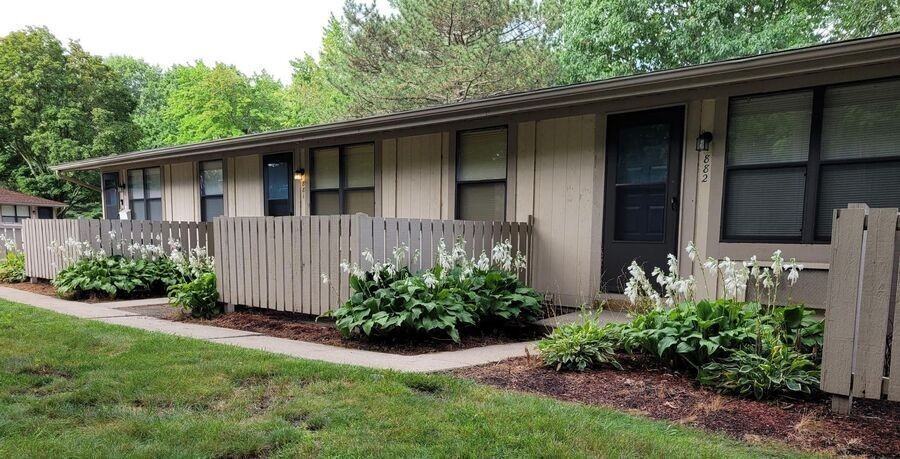 223 Cedargate Ct #223