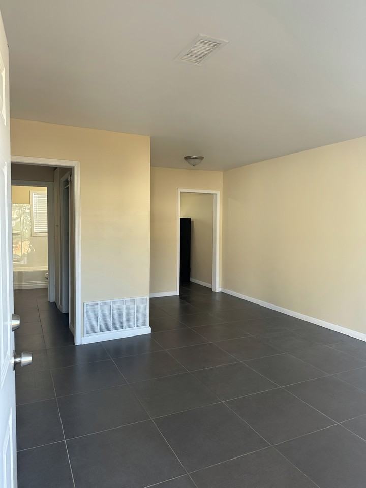 Morningview Apartment LLC - Photo 3 of 14