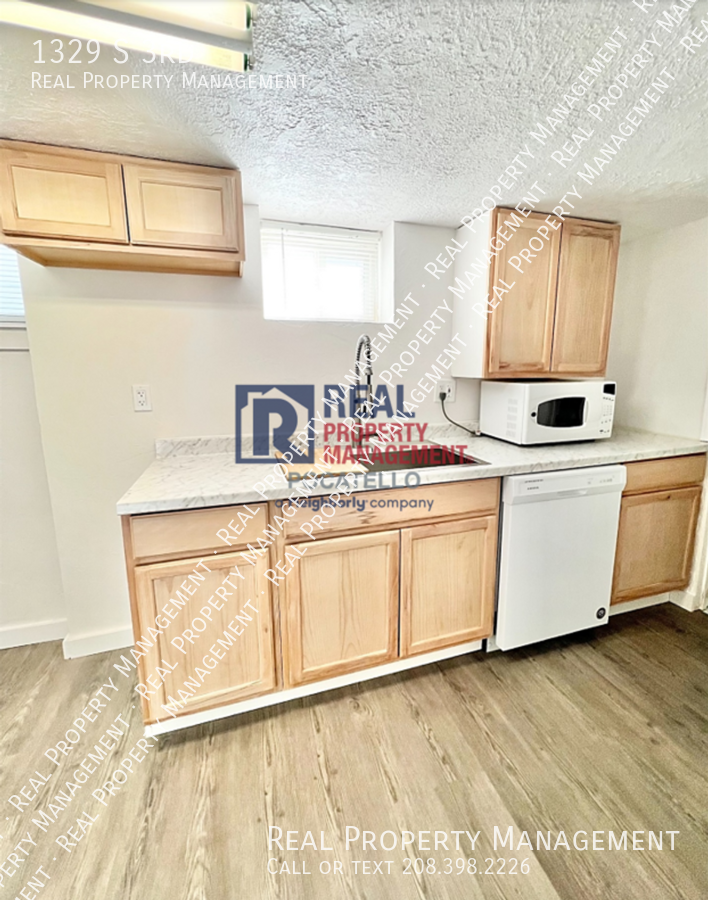 1329 S 3rd Ave - Photo 6 of 13