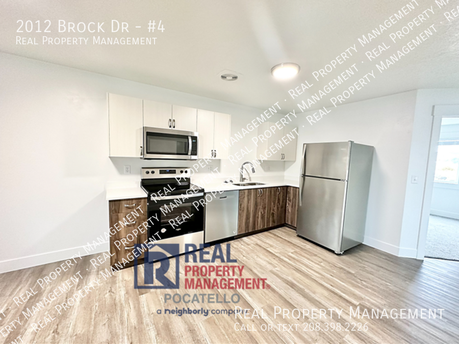 2012 Brock Dr #4 - Photo 3 of 16