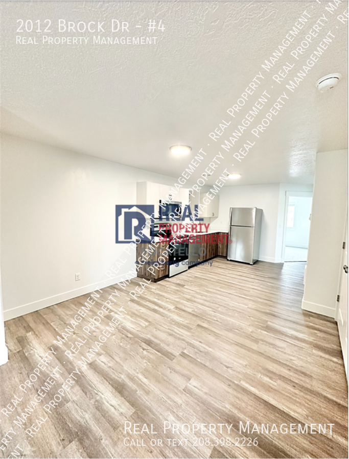 2012 Brock Dr #4 - Photo 4 of 16