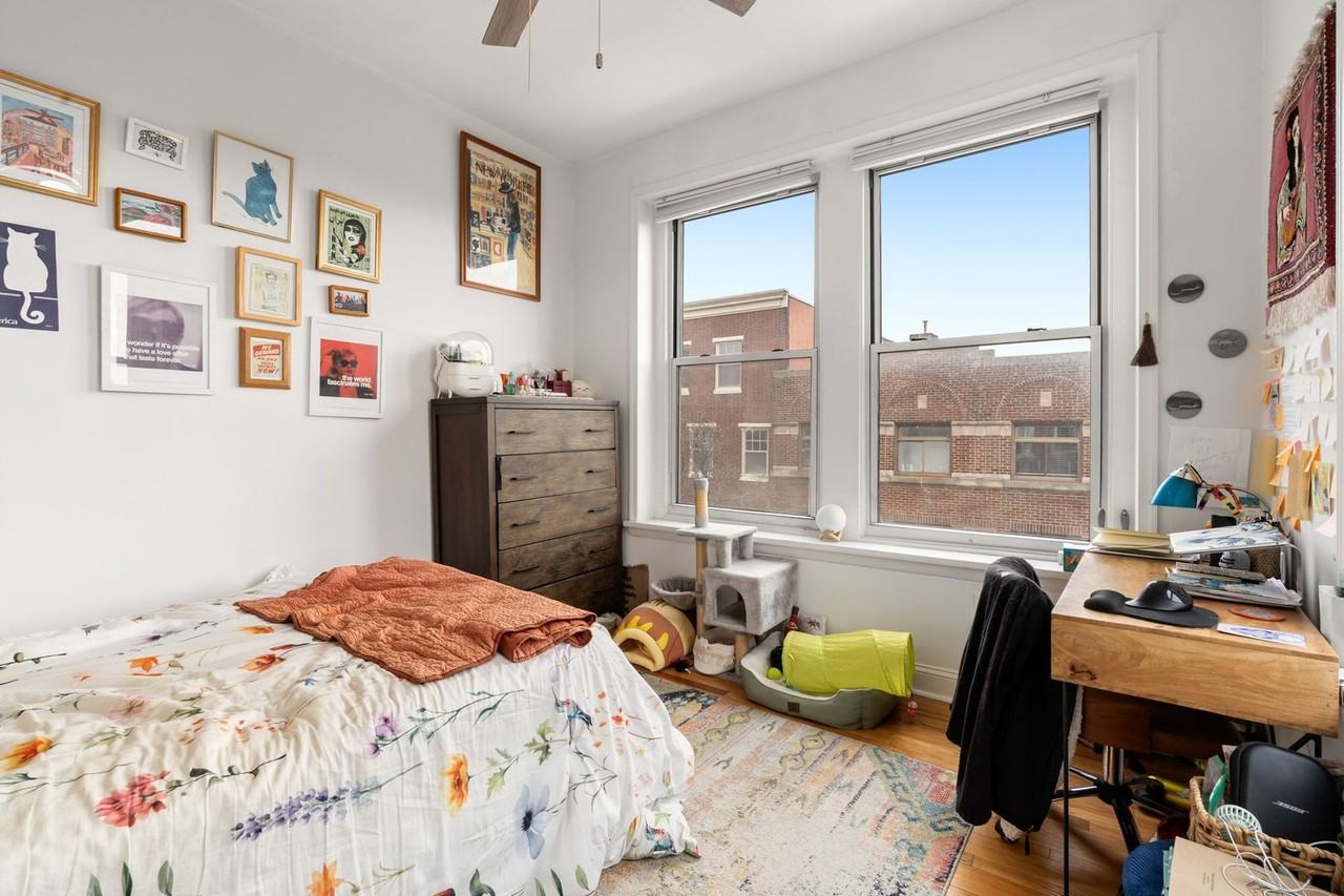 1001 Pine St - Photo 4 of 15