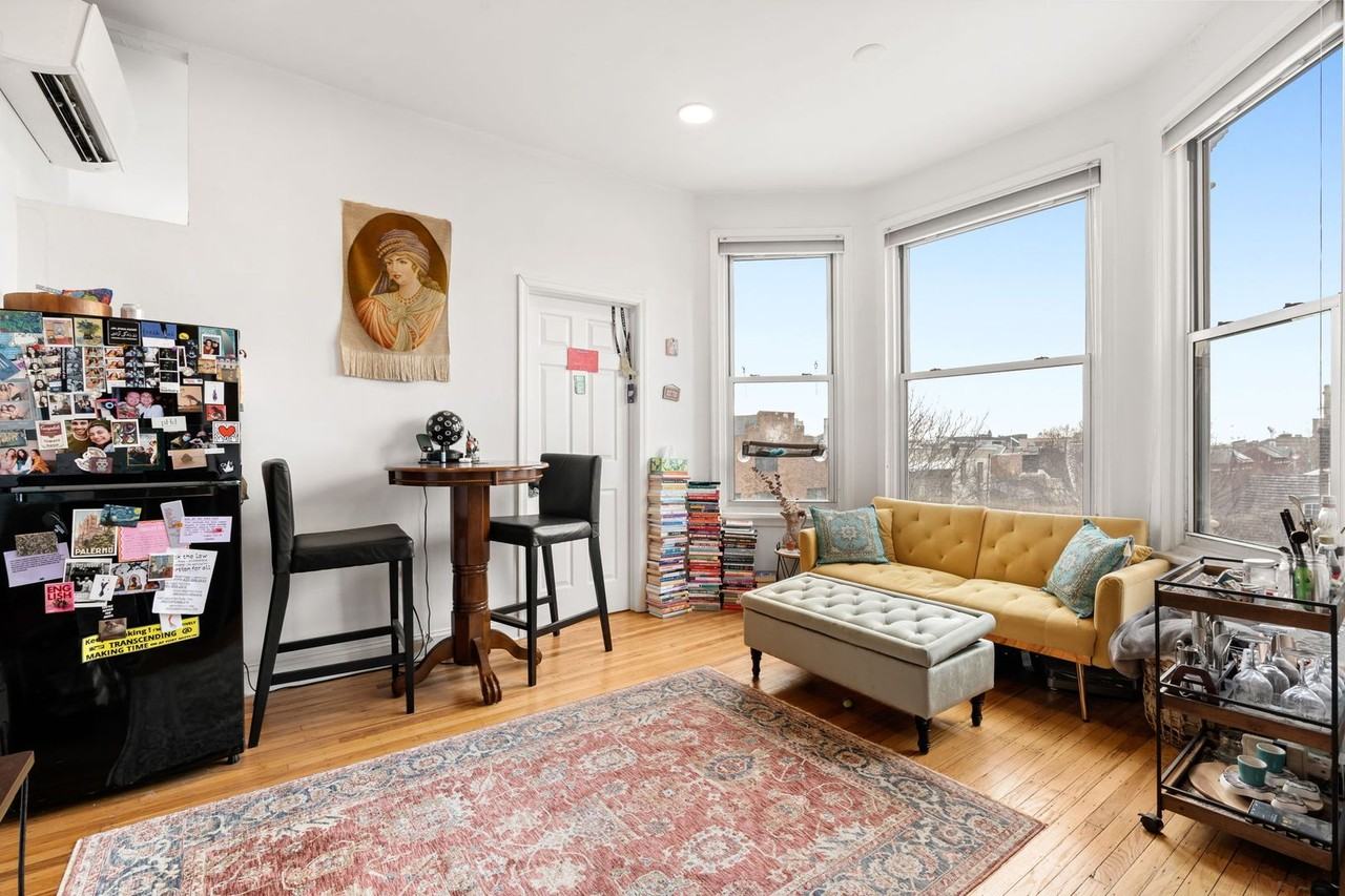 1001 Pine St - Photo 6 of 15