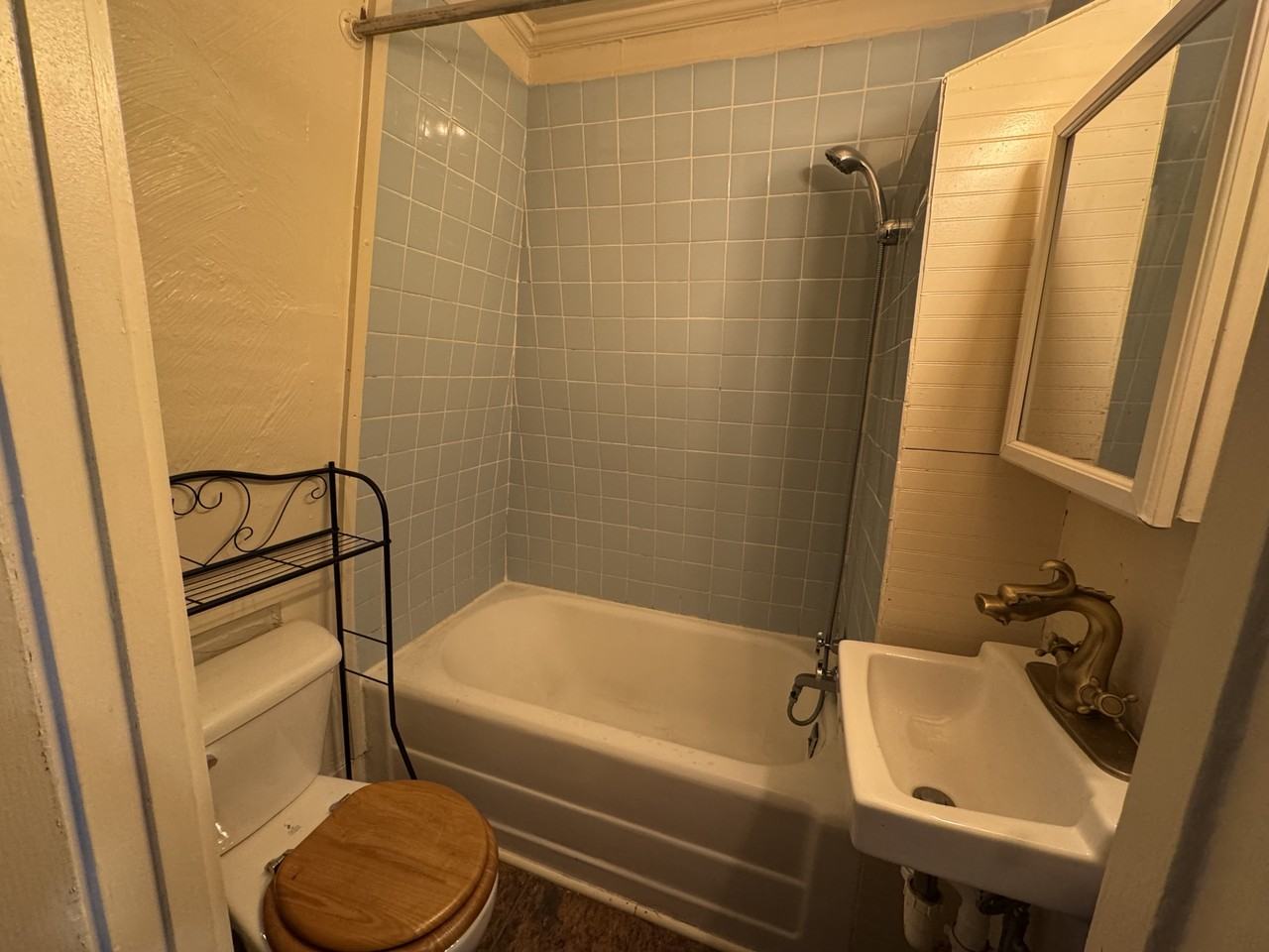 25 Oak Street - Photo 4 of 6