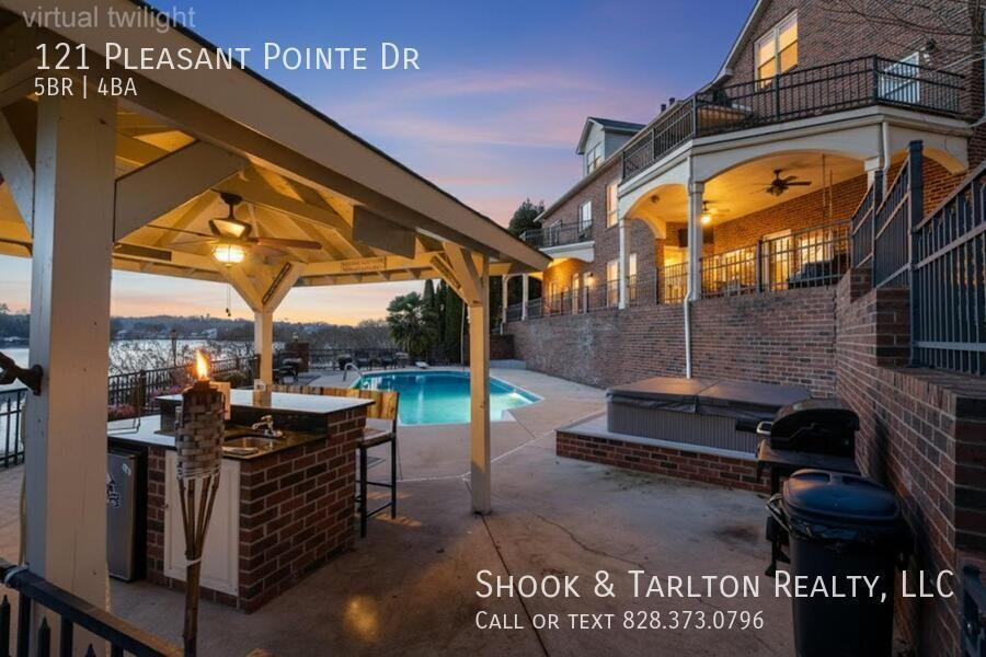 121 Pleasant Point Dr - Photo 3 of 50