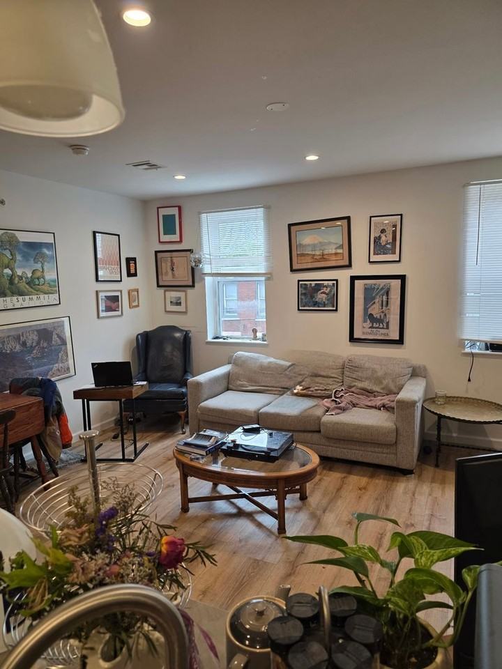 737 S 4th St - Photo 3 of 12