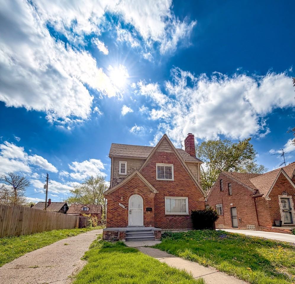 5267 Haverhill St #1 - Photo 2 of 15