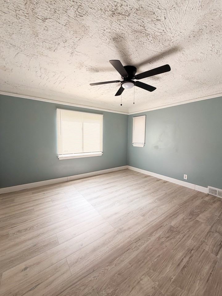 5267 Haverhill St #1 - Photo 5 of 15