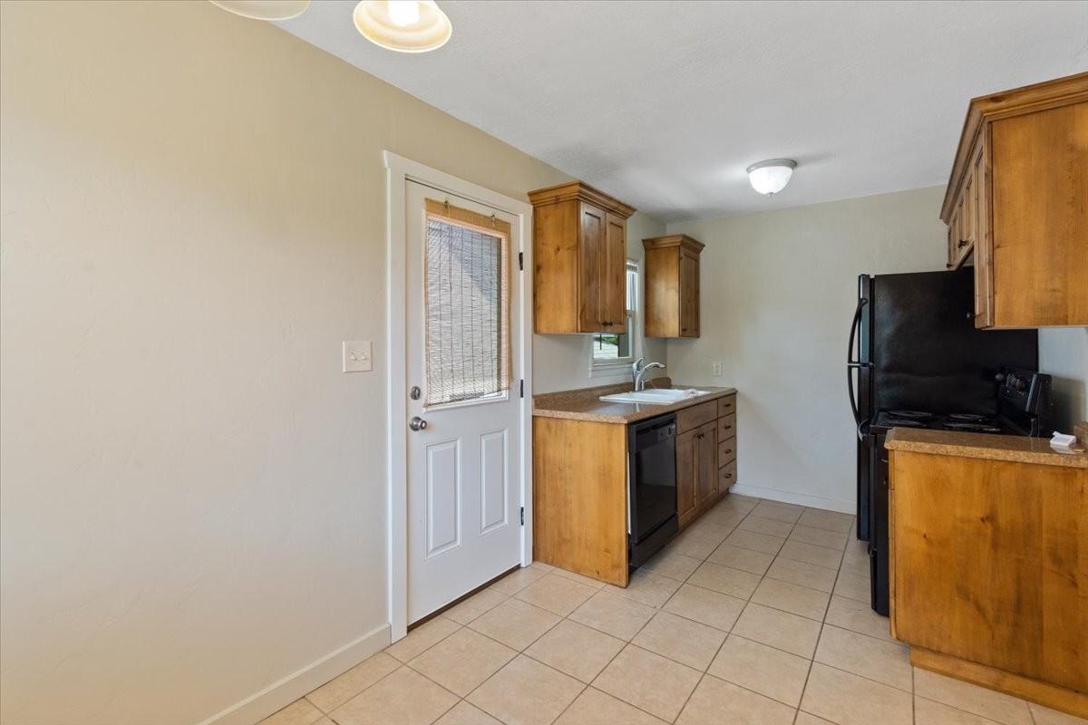 1263 East Emerson Avenue - Photo 3 of 39