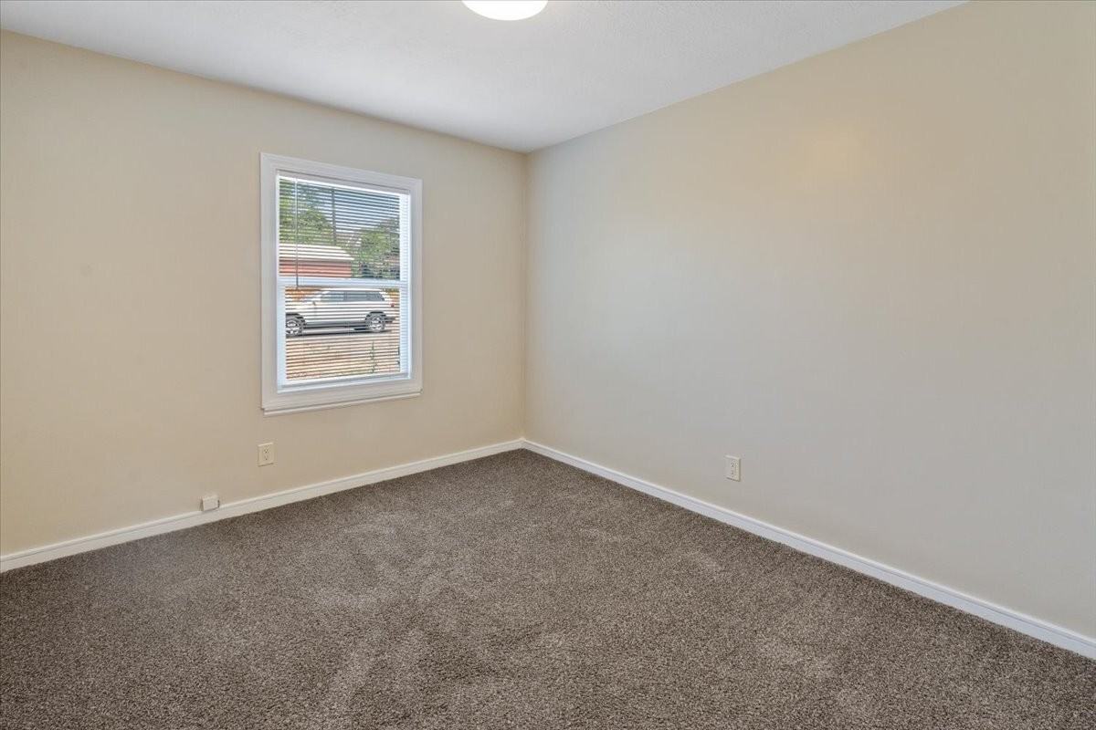 1263 East Emerson Avenue - Photo 7 of 39