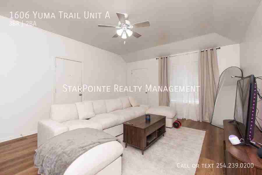 1606 Yuma Trl Apt A - Photo 3 of 15