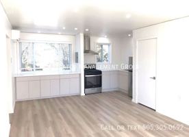 featured image of 3811 Gold St #3