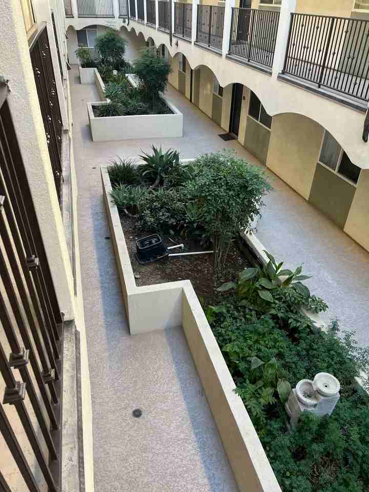 Yaya Laurel 1 Apartments - Photo 3 of 39