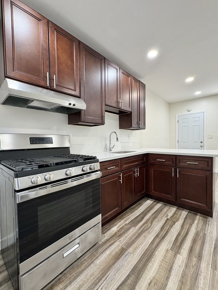CA-1770 Gaviota Avenue - Photo 4 of 20