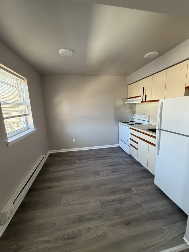 105 Lincoln Ave - Photo 5 of 14