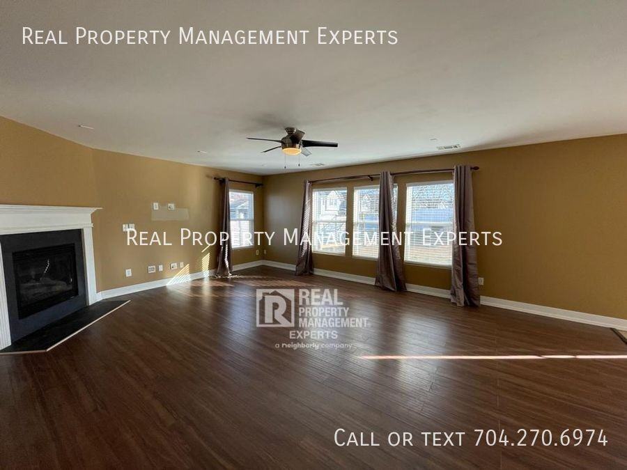 15750 Normans Landing Dr - Photo 4 of 22