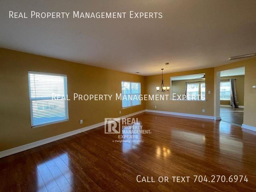 15750 Normans Landing Dr - Photo 6 of 22