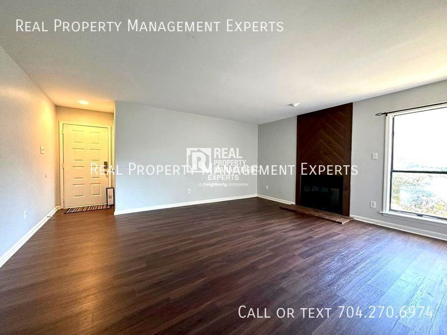 5718 Dockside Dr - Photo 3 of 13