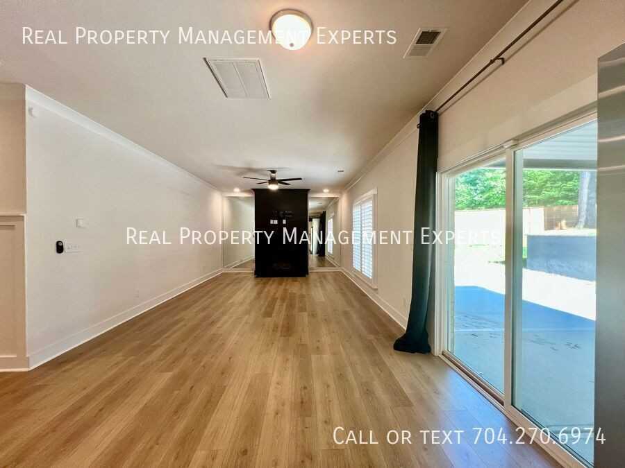 4216 Mcintyre Ave - Photo 5 of 22