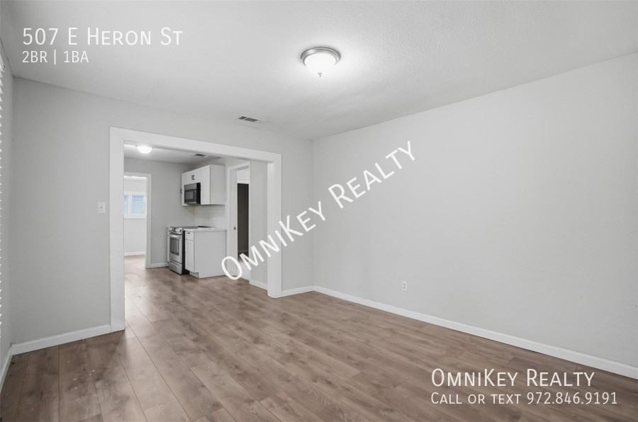 507 E Heron St - Photo 3 of 27