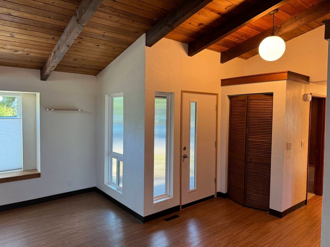398 W 20th Ave - Photo 5 of 37