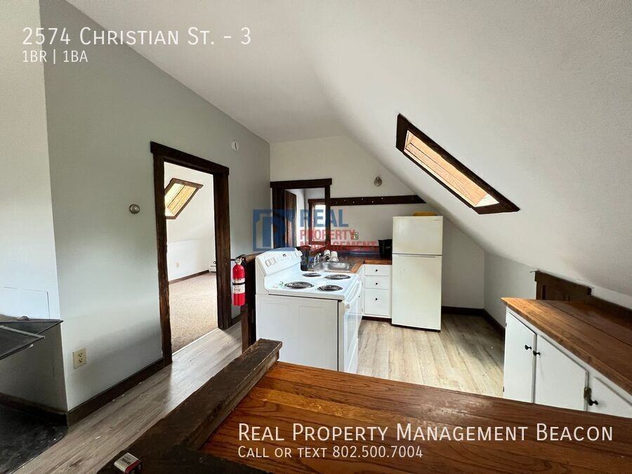 2574 Christian St #3 - Photo 6 of 10