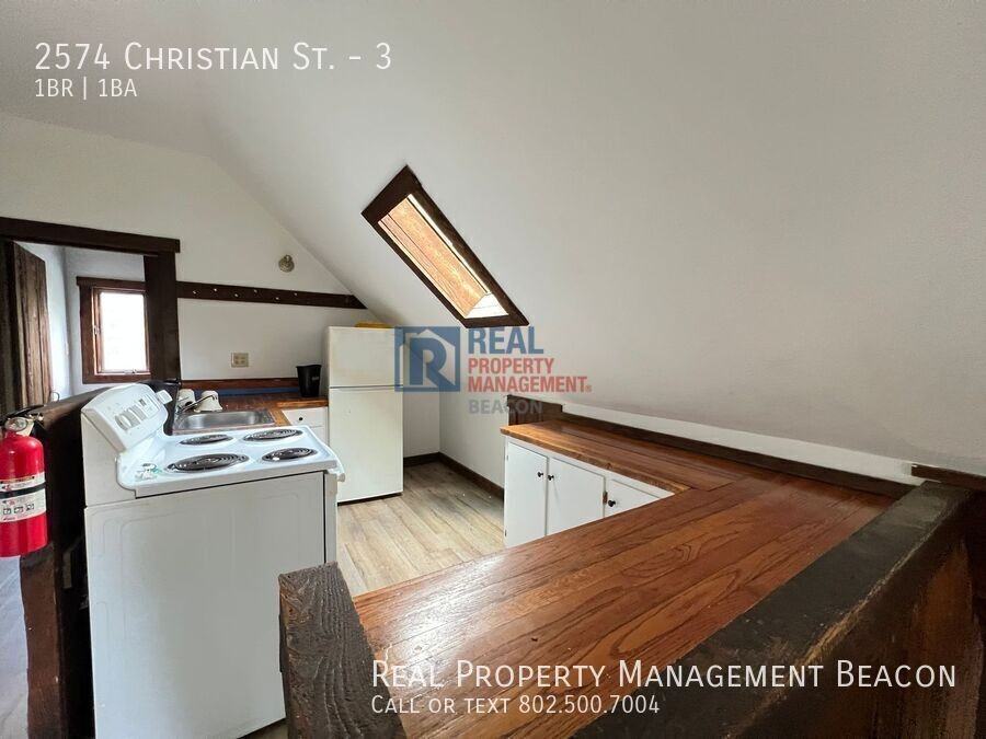2574 Christian St #3 - Photo 7 of 10