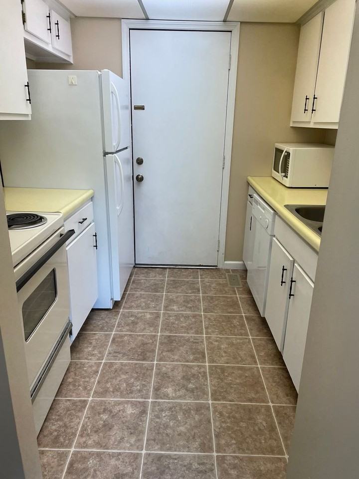 BlackForestDr1306 - Photo 4 of 23