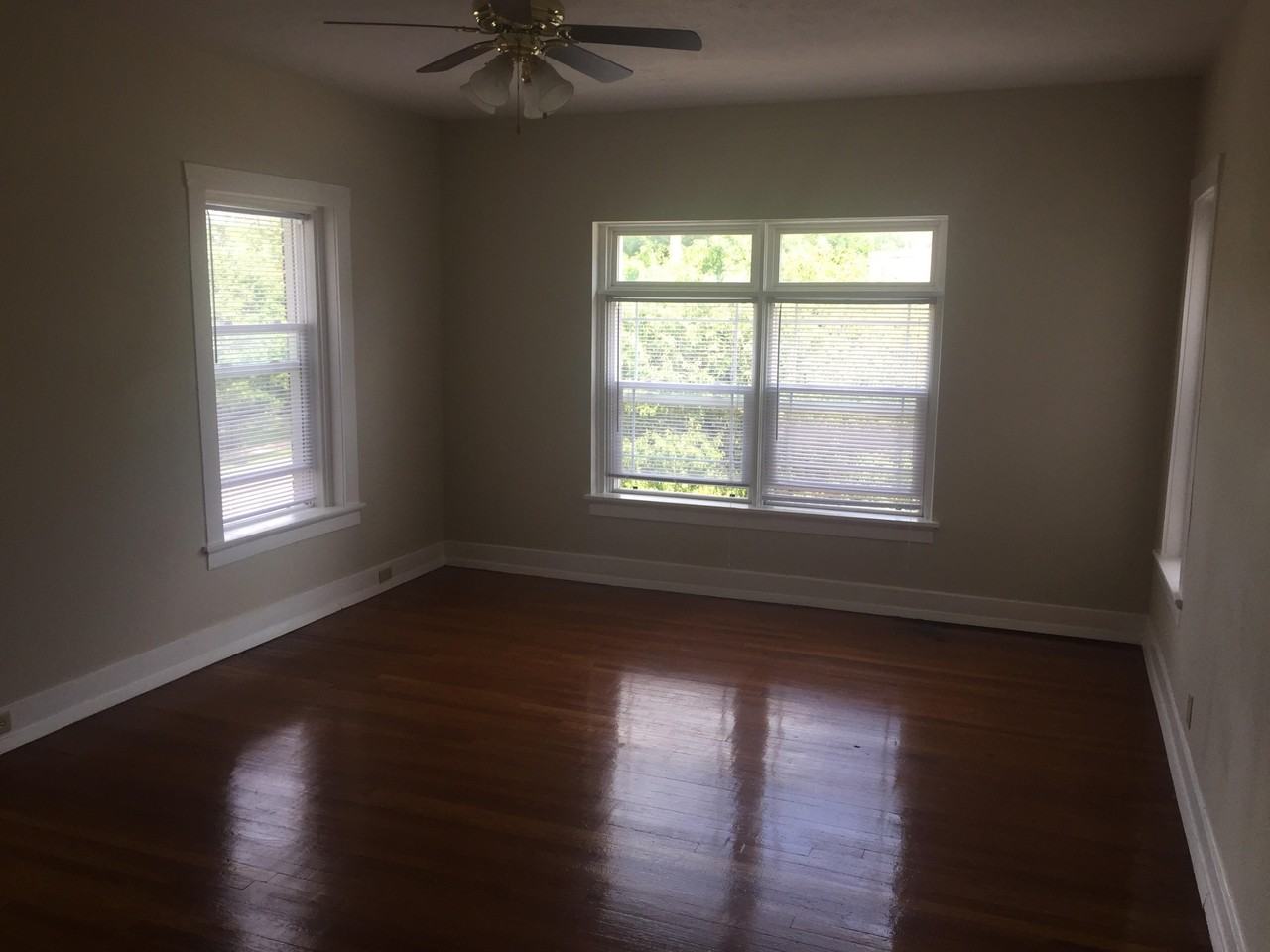 1002 S 2nd Street - Photo 3 of 15