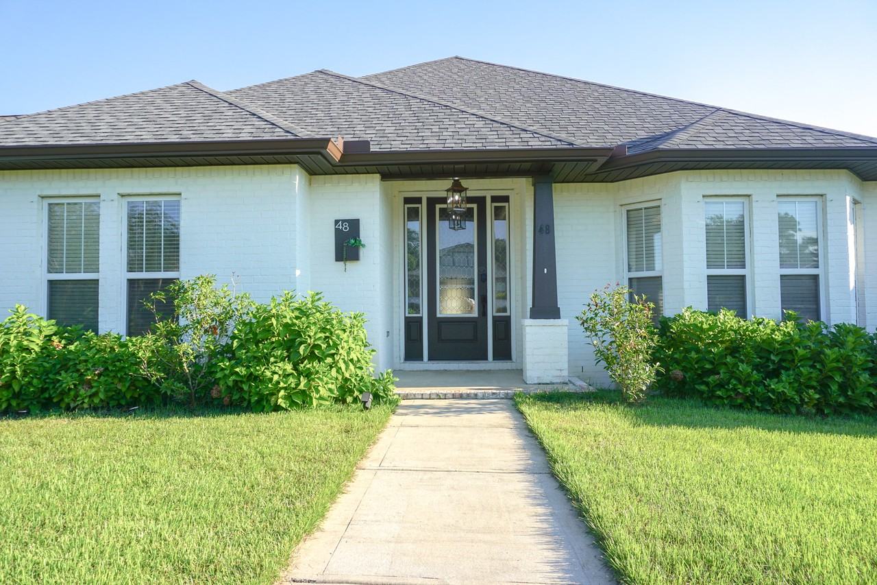 48 9th Ave #103