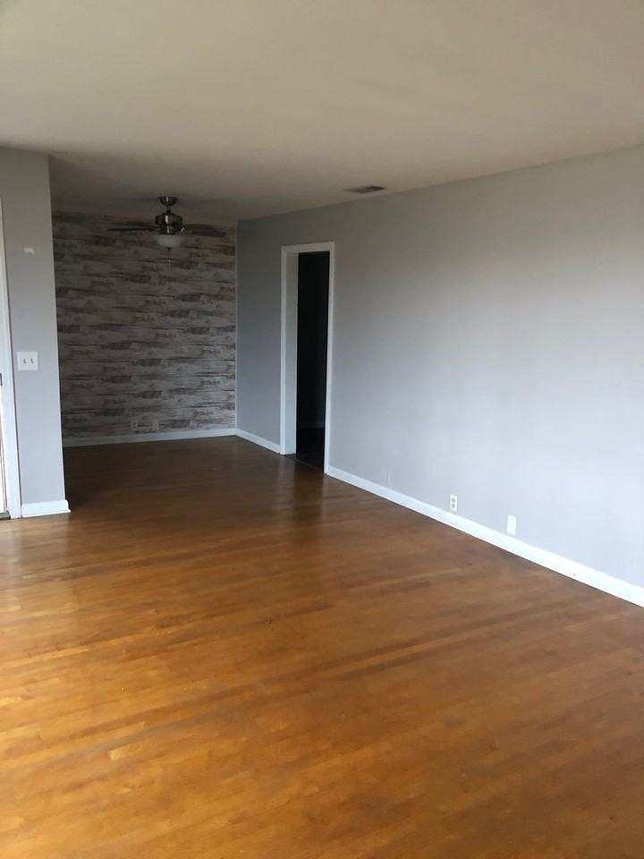 3158 E State Road 236 - Photo 3 of 14