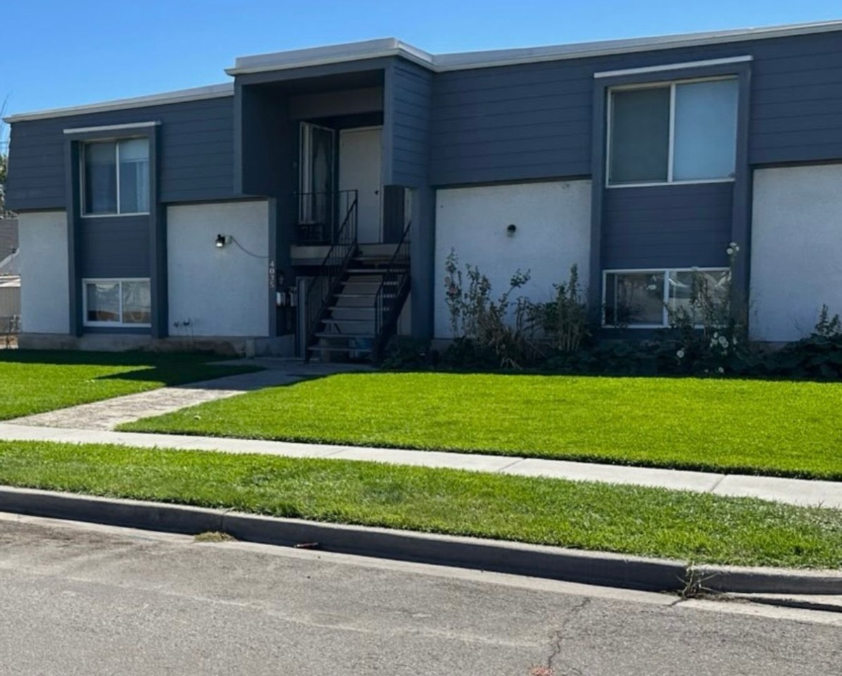 4047 W 3275 S - Photo 4 of 10