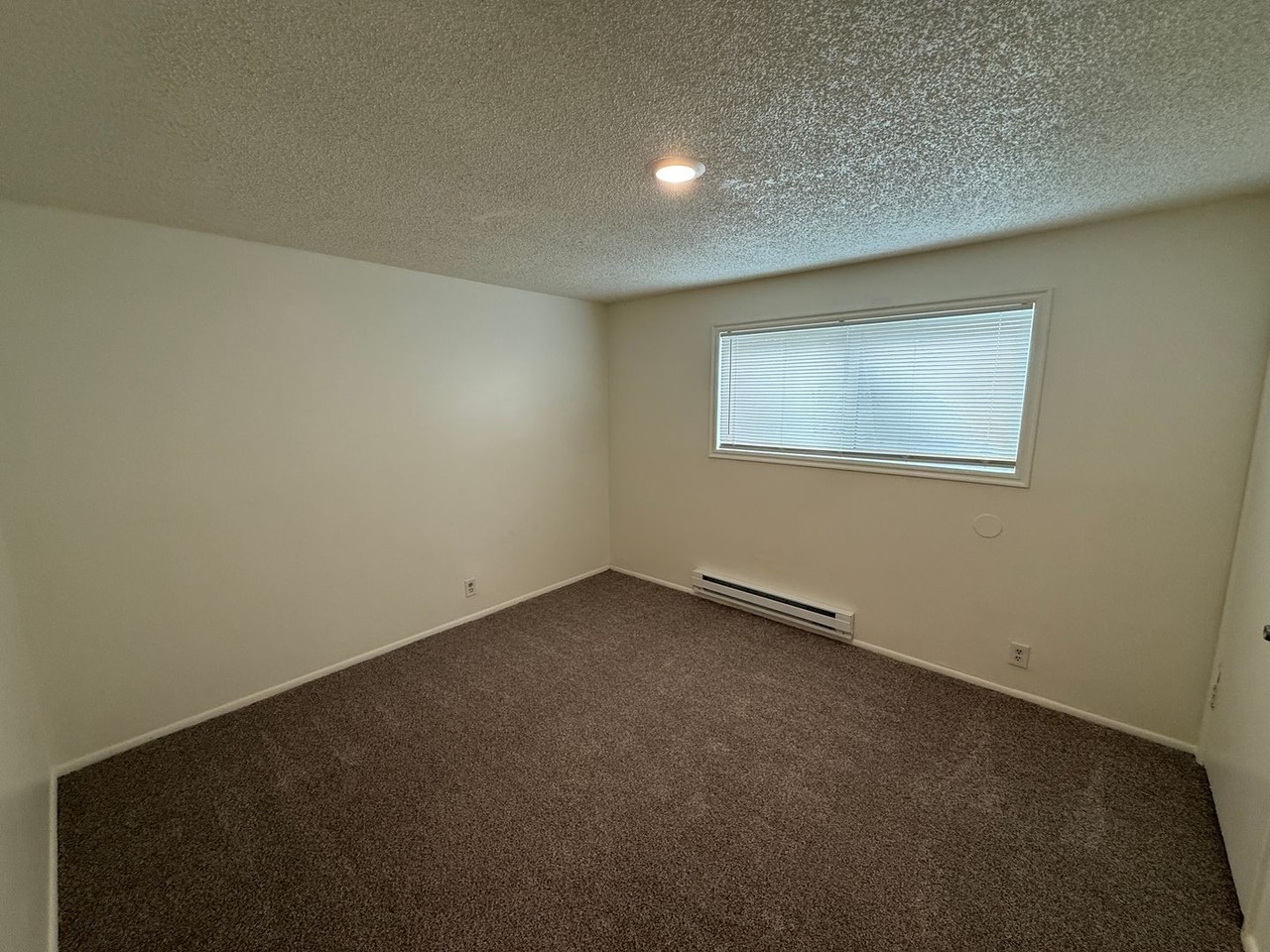 4047 W 3275 S - Photo 7 of 10