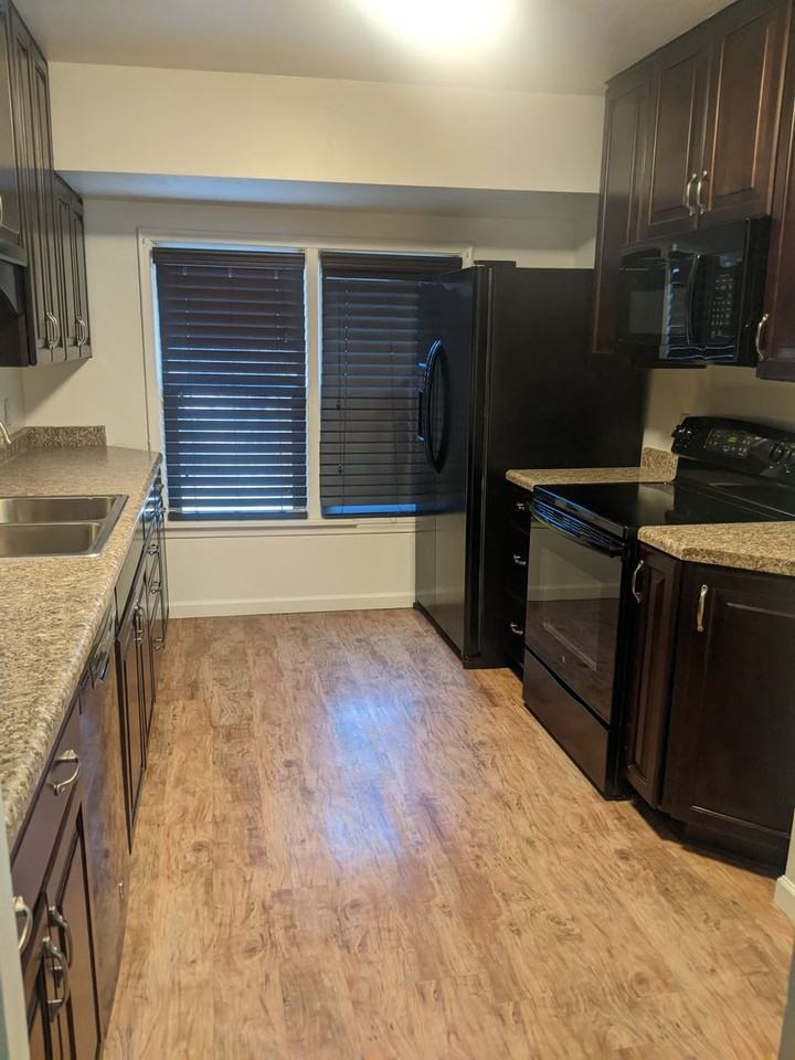 1304 Kershaw St - Photo 3 of 25