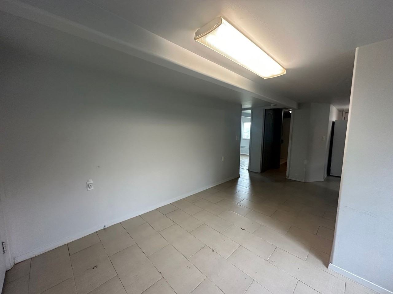 1521B Kinoole St - Photo 4 of 9