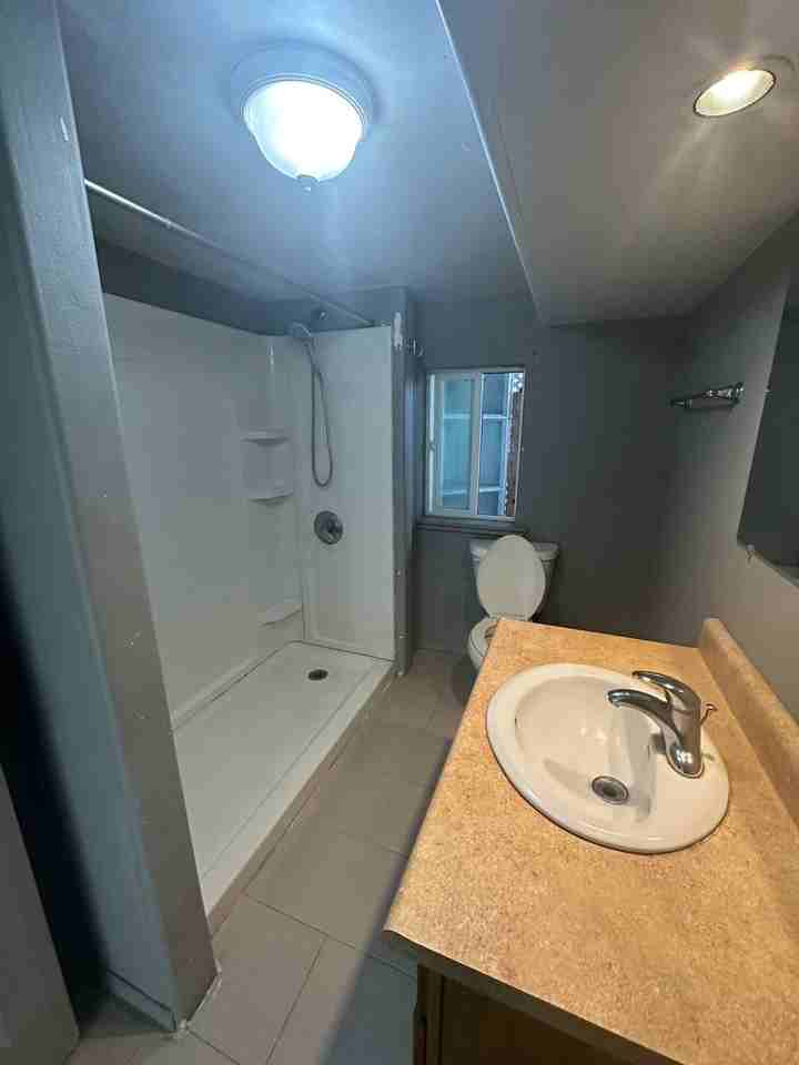 1521B Kinoole St - Photo 6 of 9