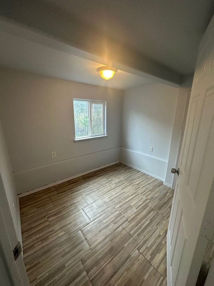 1521B Kinoole St - Photo 7 of 9