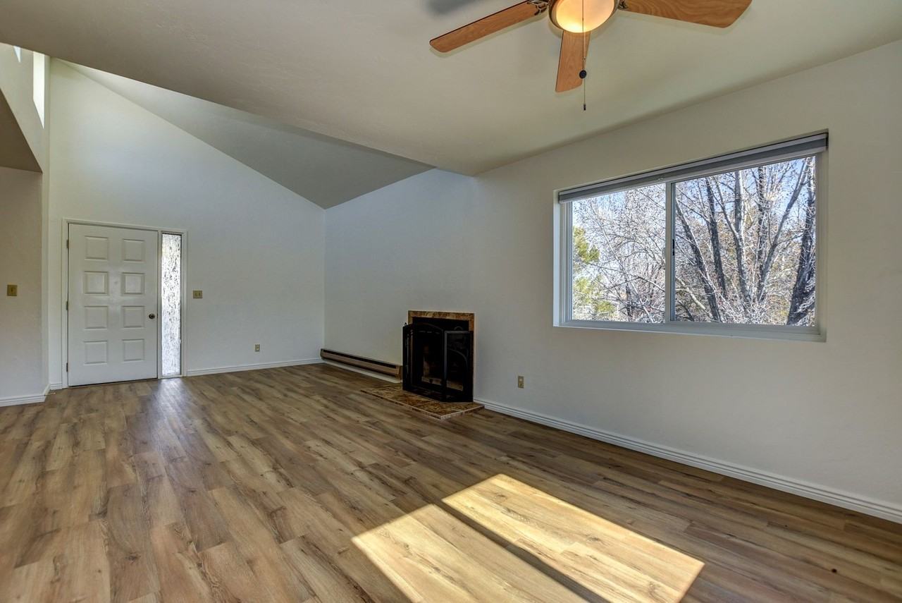 333 W Leroux St #B6 - Photo 6 of 24