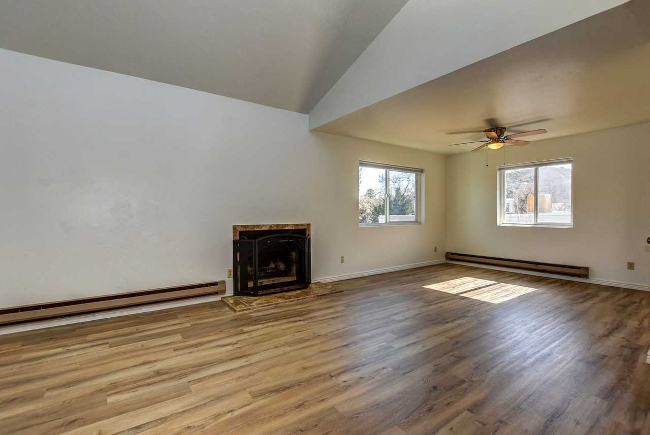 333 W Leroux St #B6 - Photo 7 of 24