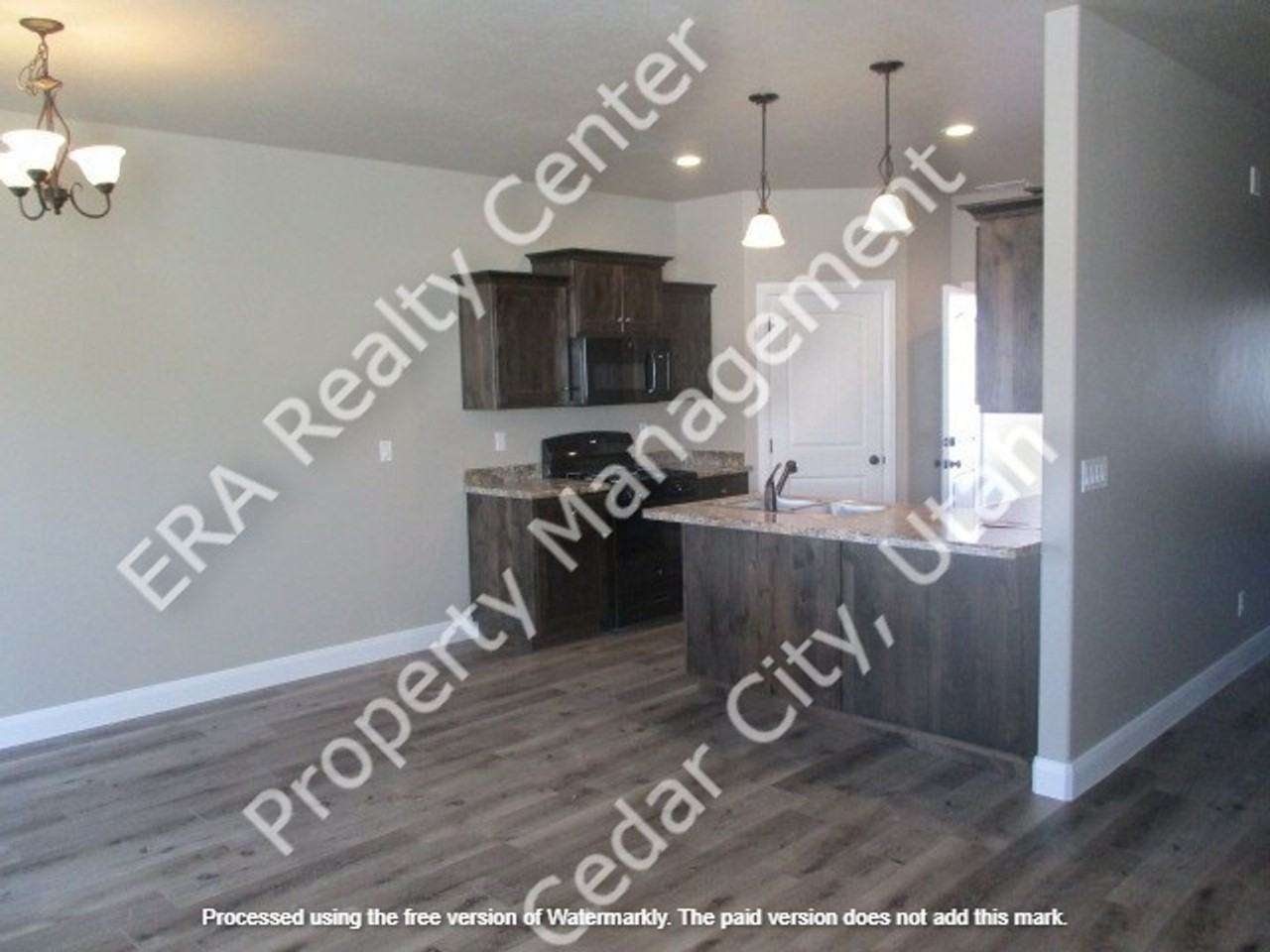 485 W 1425 N - Photo 5 of 19