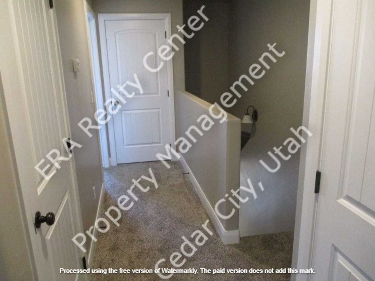 485 W 1425 N - Photo 7 of 19